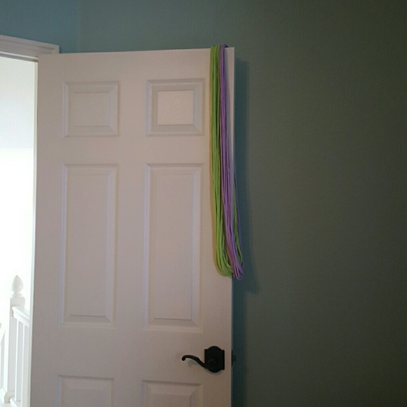 Two string scarves - Picture 2 of 4