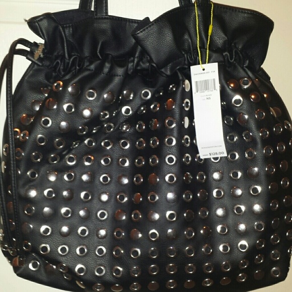 SOLD⏬😨Price Drop! BCBG Tote - Picture 3 of 4