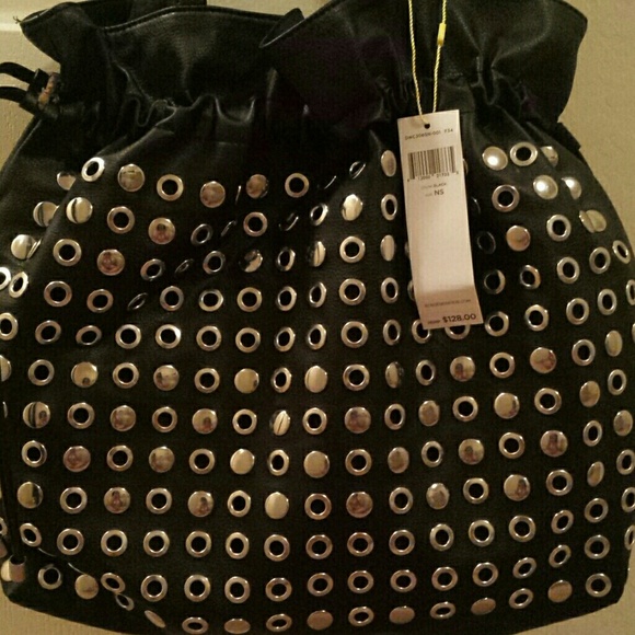 SOLD⏬😨Price Drop! BCBG Tote - Picture 4 of 4