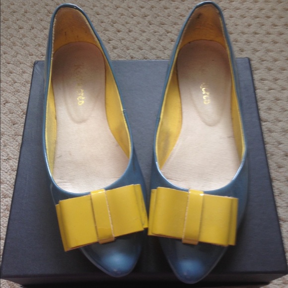 Patent leather flats