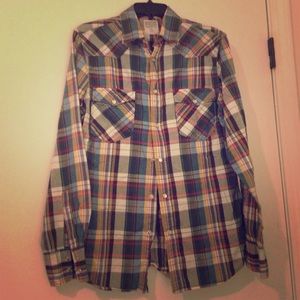 🎉MOVING SALE!!🎉 Plaid Button-Down