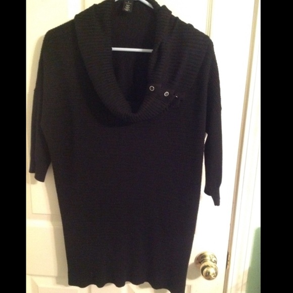 Super cute 3/4th arm length sweater brand new