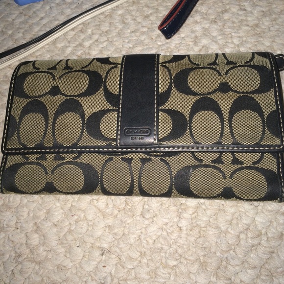 Coach trifold wallet