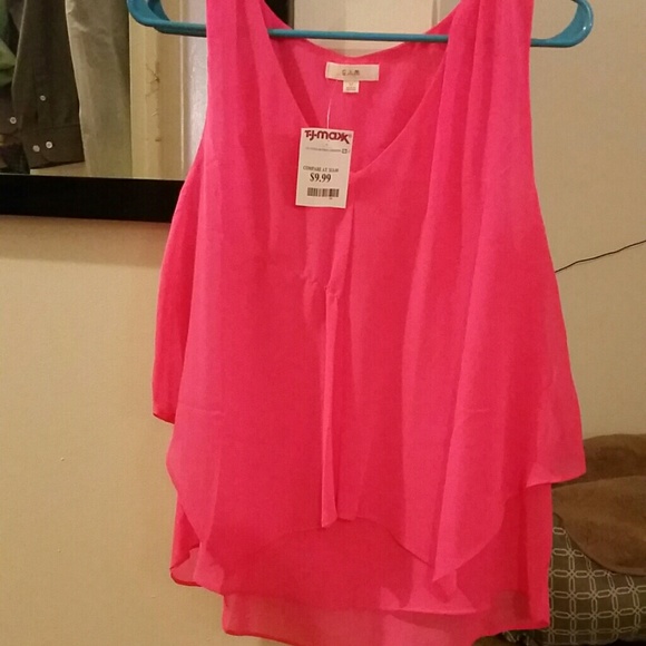 Bright pink tank top - Picture 1 of 2