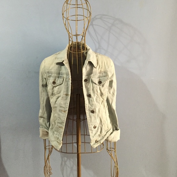 Forever 21 Heritage Distressed Light Denim Jacket.