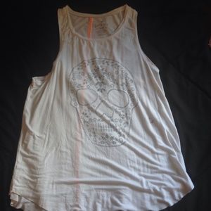 Skull Tank