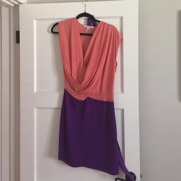 Diane Von Furstenberg 100% silk dress. Size 0