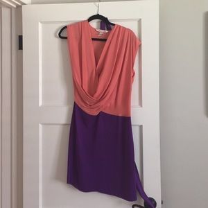 Diane Von Furstenberg 100% silk dress. Size 0
