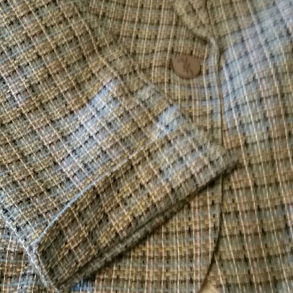 Blazer - Picture 4 of 4