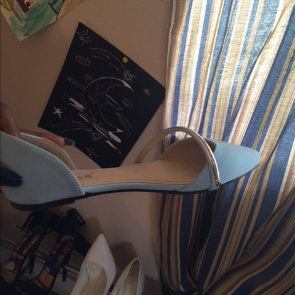 Flats( in need to get rid of )