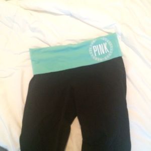 vs pink yoga leggings