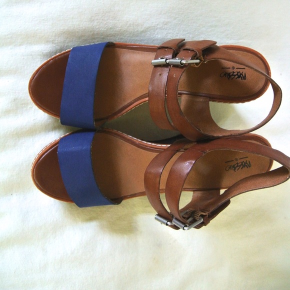 Wedges - Picture 2 of 3