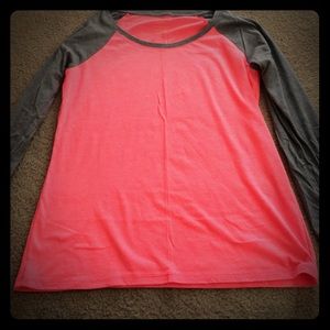 American Eagle Long-Sleeved Pink/Gray Tee Size XL