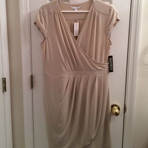 NY&C Beige Short-Sleeved Dress Size XL