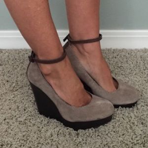 Calvin Klein Jeans brand Suede Wedges 👠