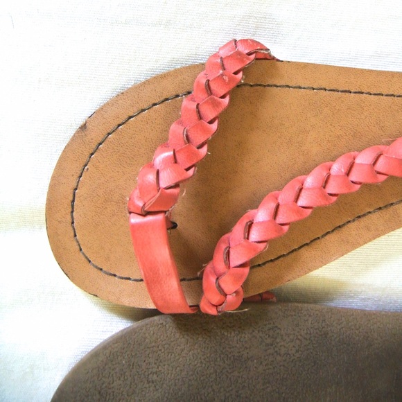 adorable sandals - Picture 2 of 3