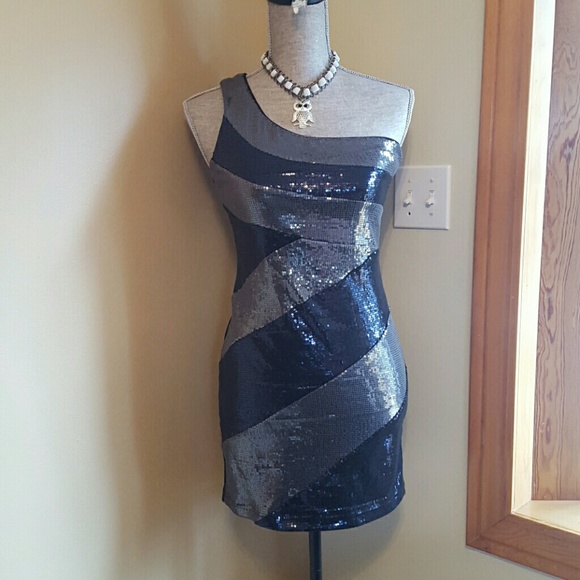 Black shiny new years party one shoulder dress - Picture 2 of 4