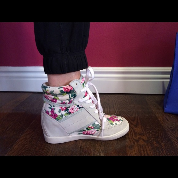 Floral print sneaker wedge - Picture 2 of 3