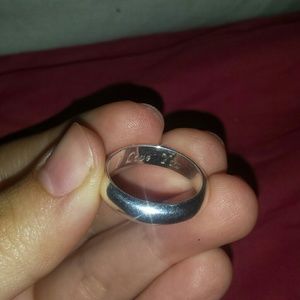 Size 7 sterling silver ring