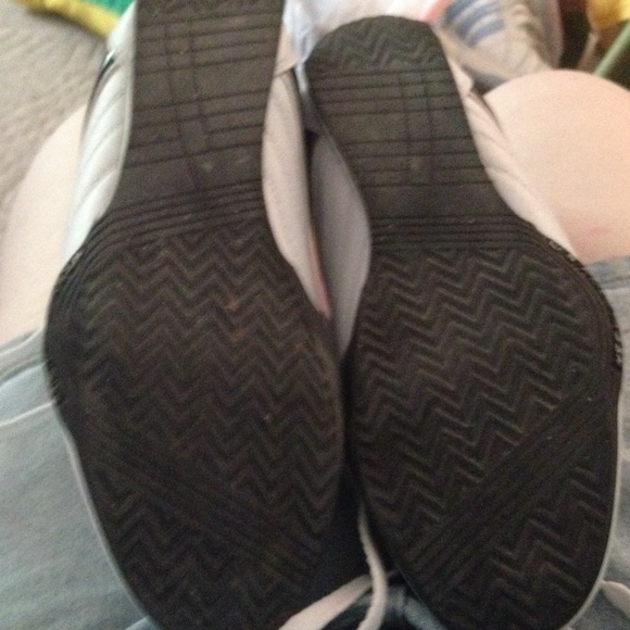 MENS POLO SHOES IN GOOD CONDITION SZ 8.5 - Picture 3 of 4