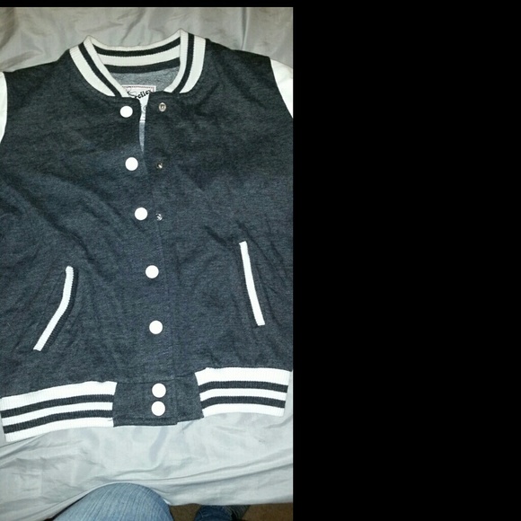 Jacket - Picture 2 of 3