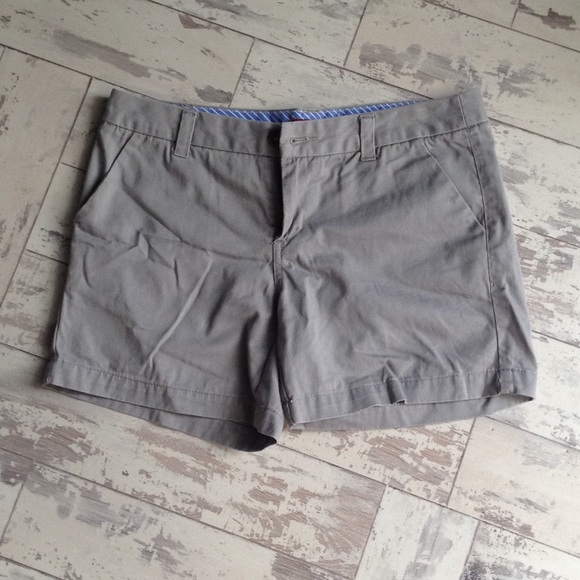 GREY KHAKI SHORTS