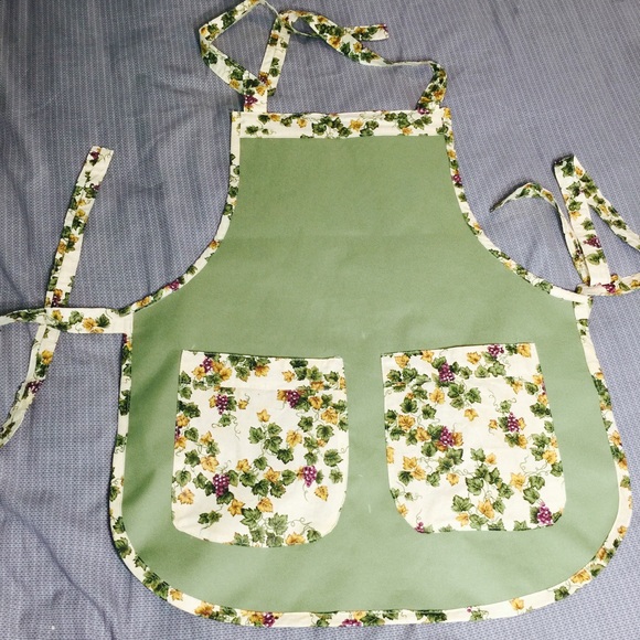 Waterproof apron. Order yours now!