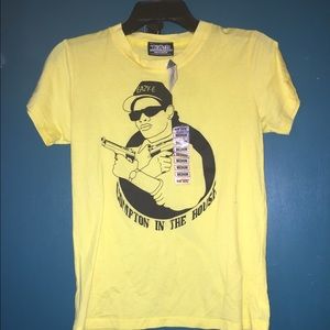 Hot topic size medium top