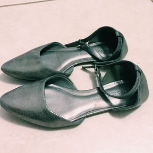 Metallic sliver pointy flats