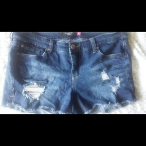 Torrid sz 16 distressed jean shorts