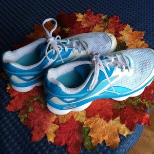 Reebok Runtone sz 8-1/2