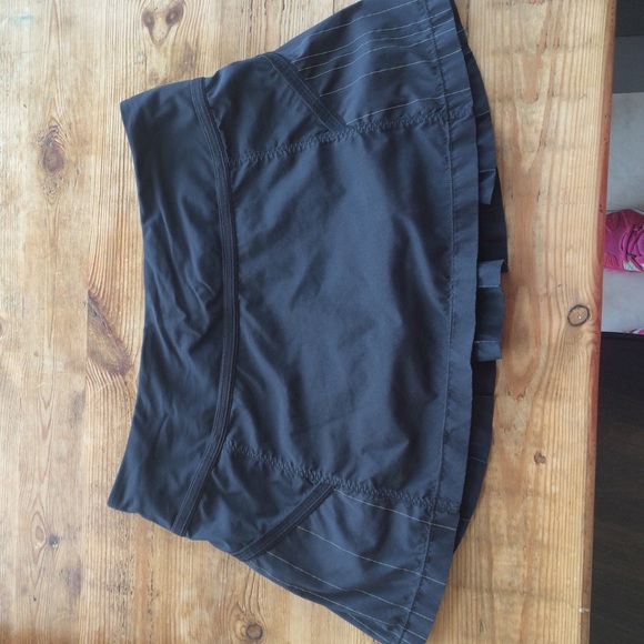 Black Lululemon skirt