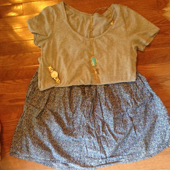 GAP Dresses & Skirts - Gap FLORAL SKIRT!