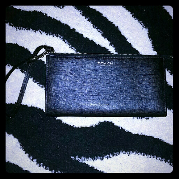 COACH WALLET WRISTLET