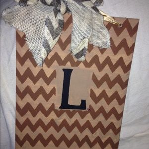 Large L canvas , hangs