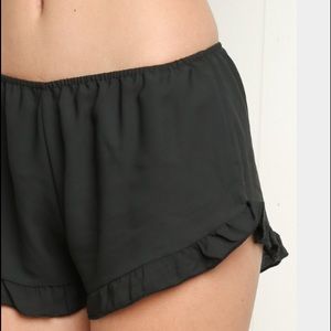 Brandy Melville Vodi Shorts