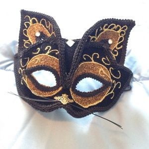 Cat mask