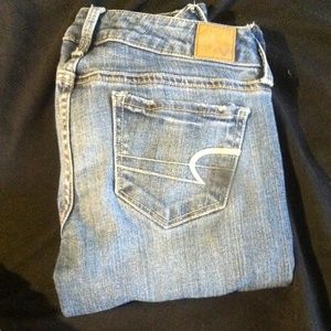 Light wash American eagle jeans