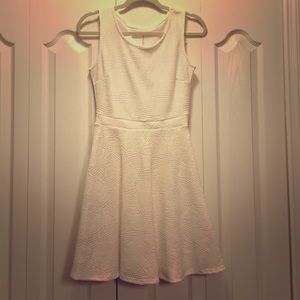 NWOT Gilli Dress