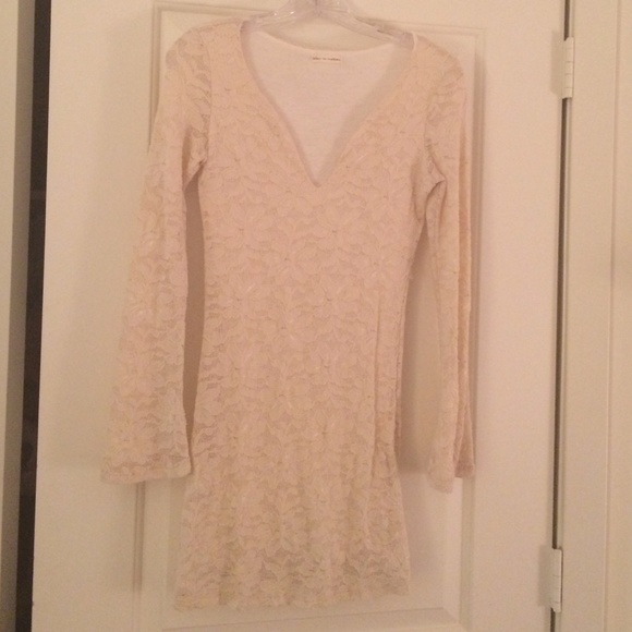 White long sleeve lace dress