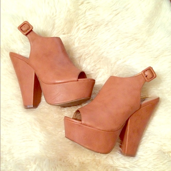 Steve Madden Shoes - Steve Madden Gabby Cognac Heels
