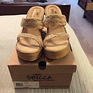 Sbicca Vixen Wedges - size 7