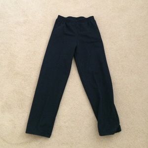 Black capri sweatpants