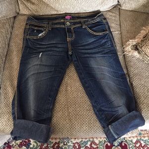 Denim Capri Pants 💕 Make me an offer!