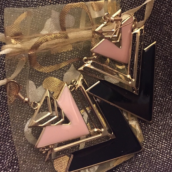 🌸fashion earrings🌸