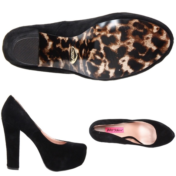 Betsey Johnson Sophiaa Platform Pump
