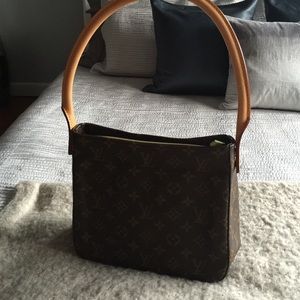 Louis Vuitton Looping MM