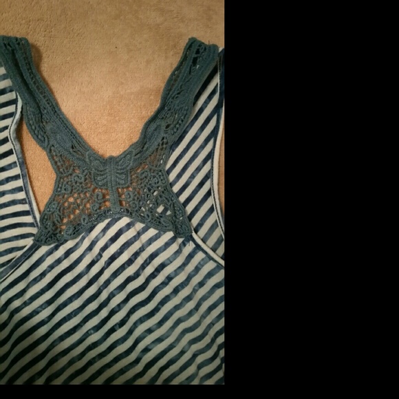 Large Eyeshadow tank top with lace on back