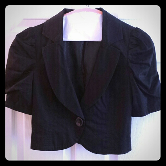 Forever21 Cropped Black Blazer - sz medium