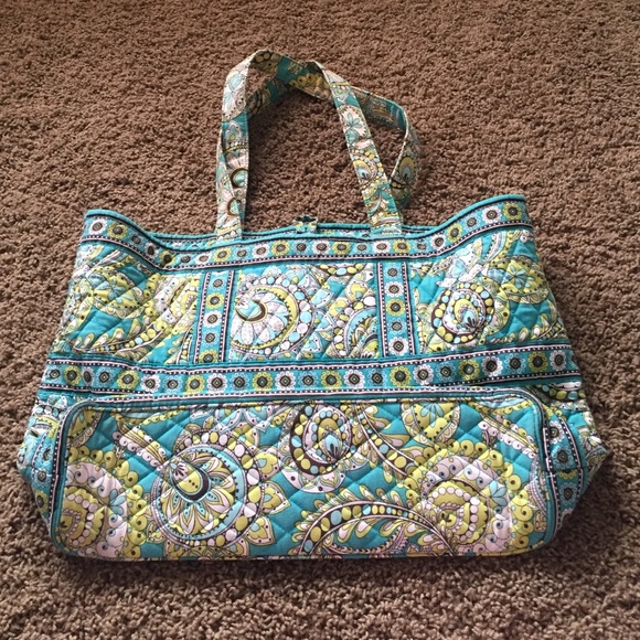 Vera Bradley weekend tote!